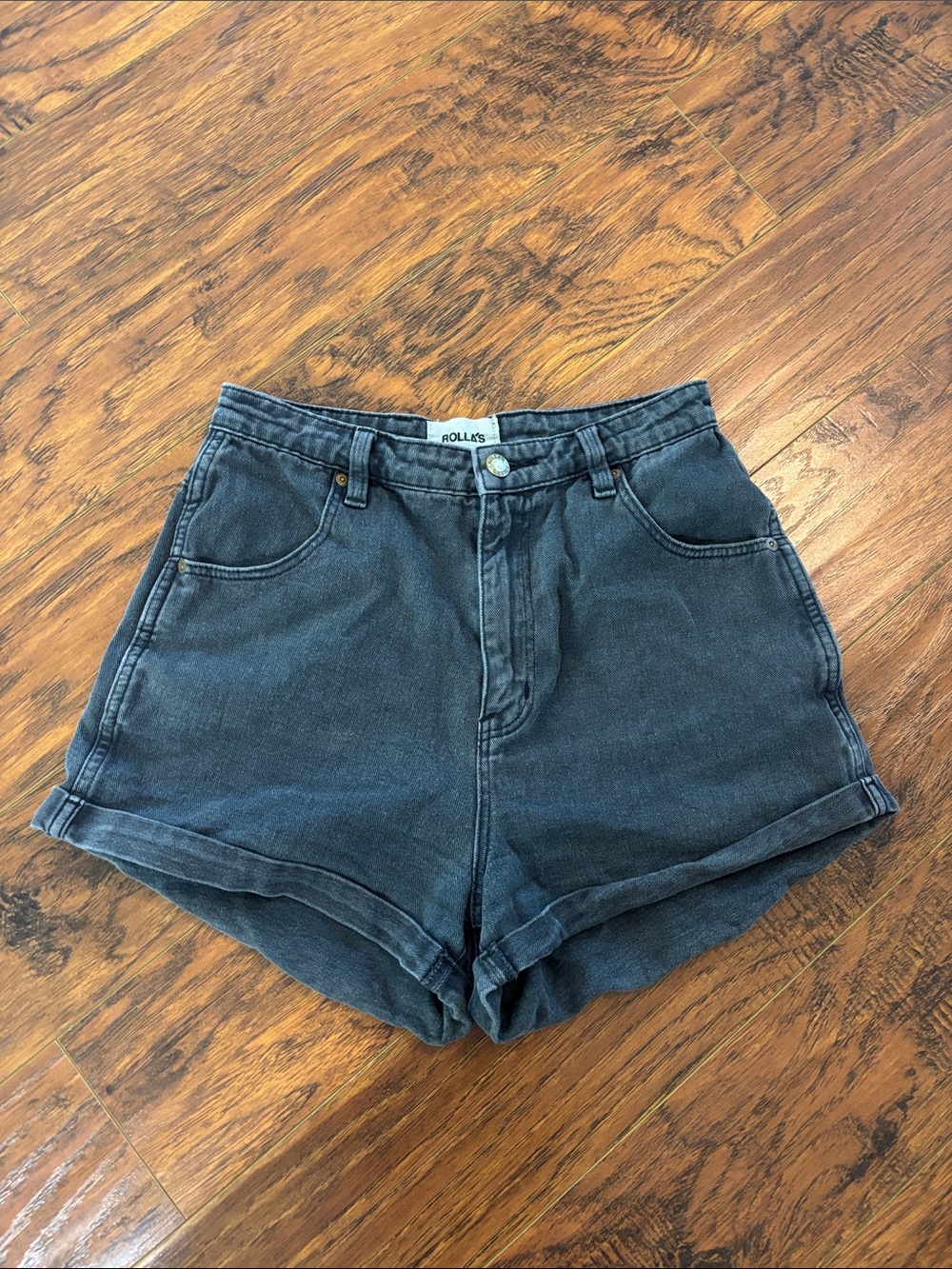 ROLLA'S Duster High Rise SLIM gently worn one season Shorts in black size 26